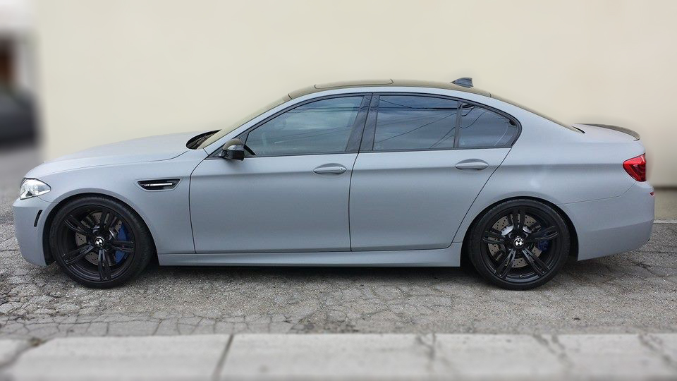 BMW M5 - (wrap with avery matte dark gray & roof wrap with avery glossy black)